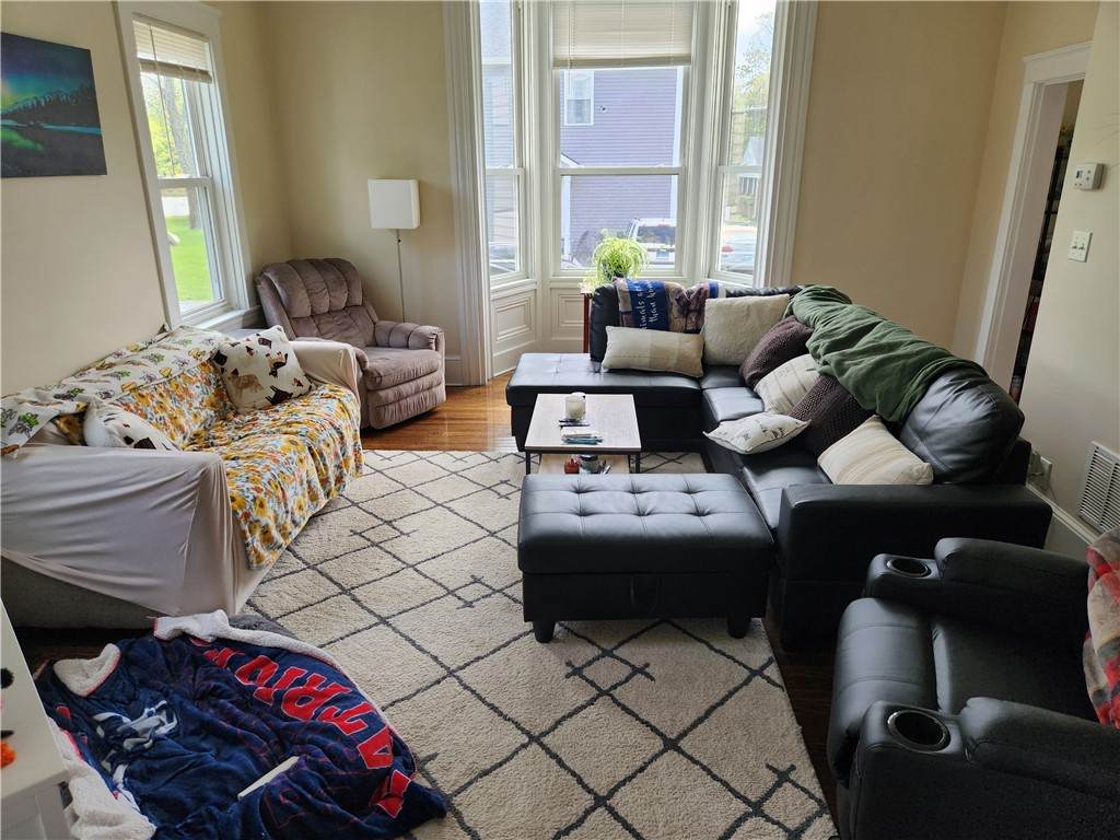https://bt-photos.global.ssl.fastly.net/rhodeisland/orig_boomver_1_1386265-2.jpg