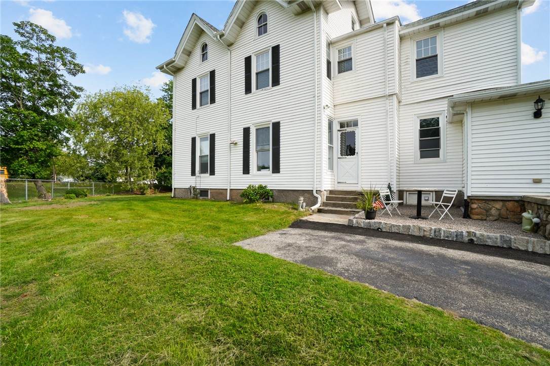 8 Family Lane - Photo 1