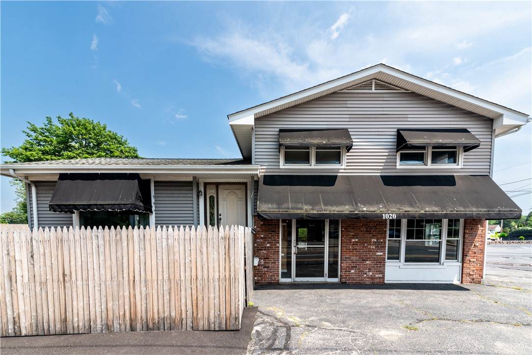 1020 Warwick Avenue - Photo 1