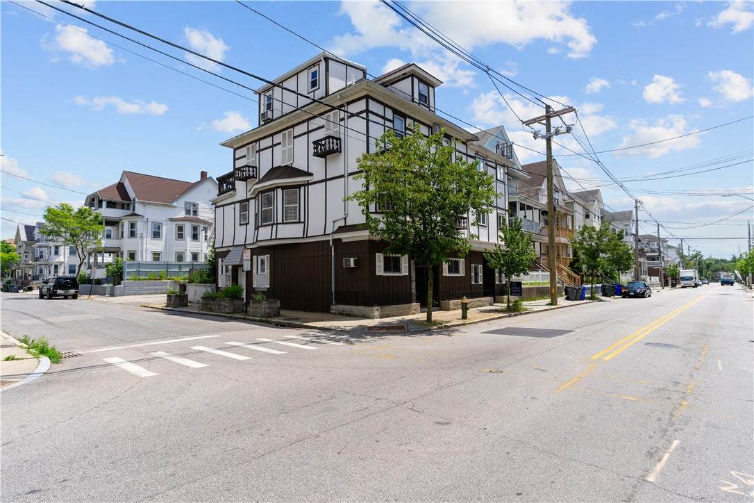129 Academy Avenue - Photo 1