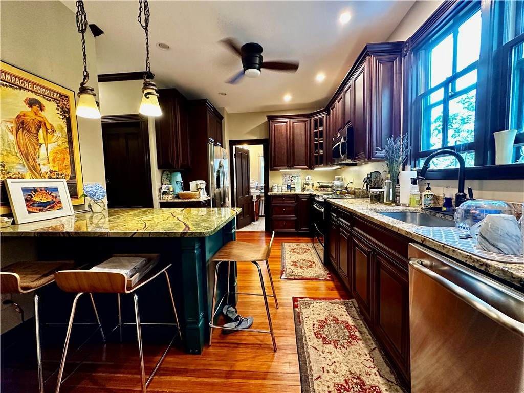 17 Lincoln Street - Photo 1