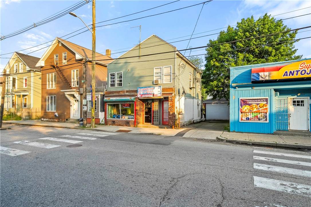 562 Plainfield Street - Photo 1
