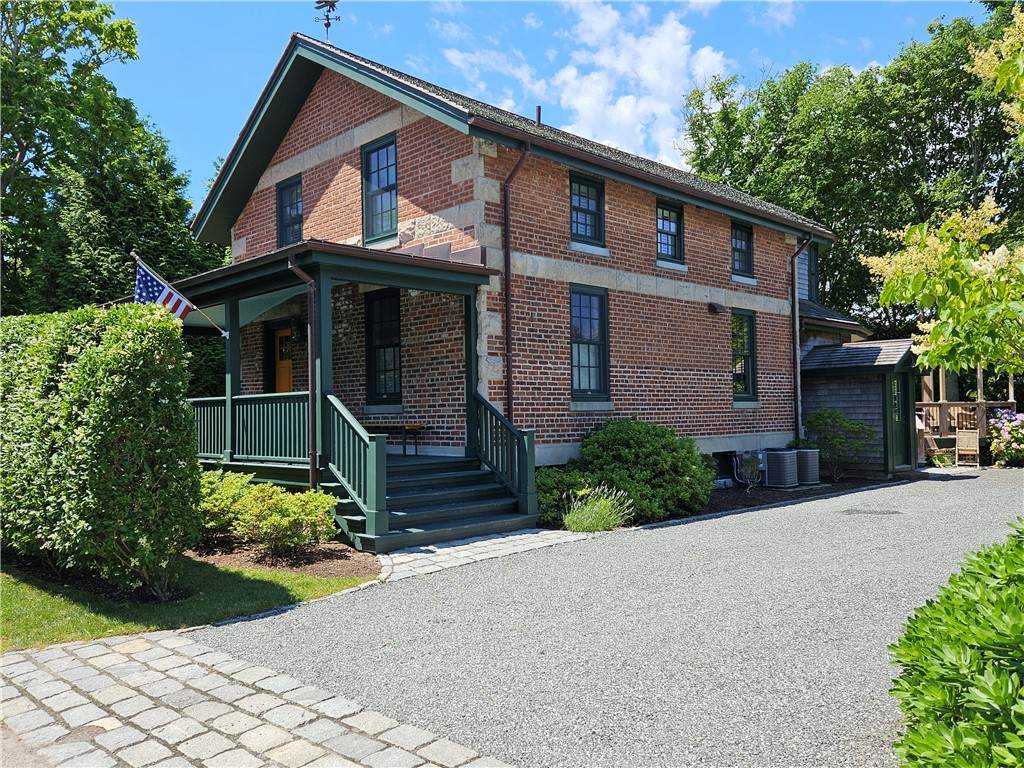 209 Coggeshall Avenue - Photo 1