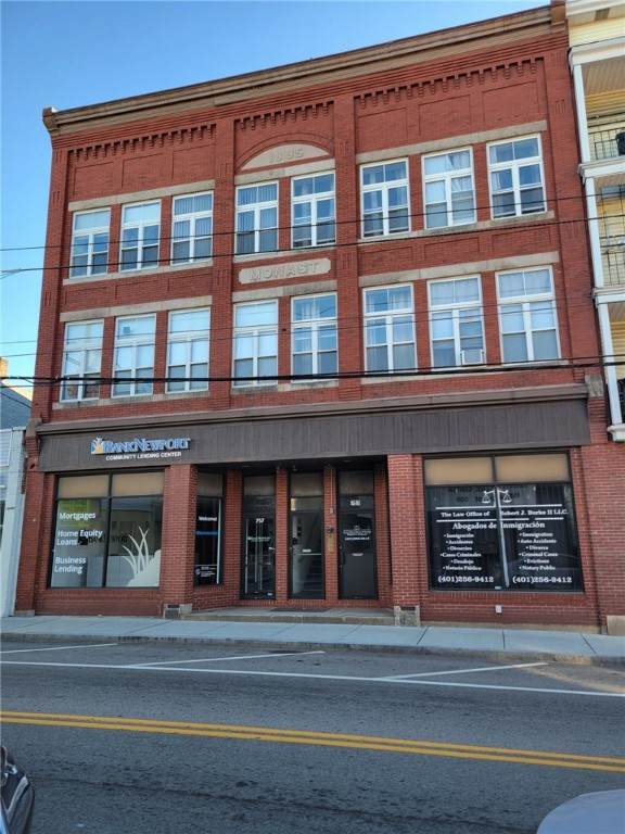 753 Broad Street - Photo 1