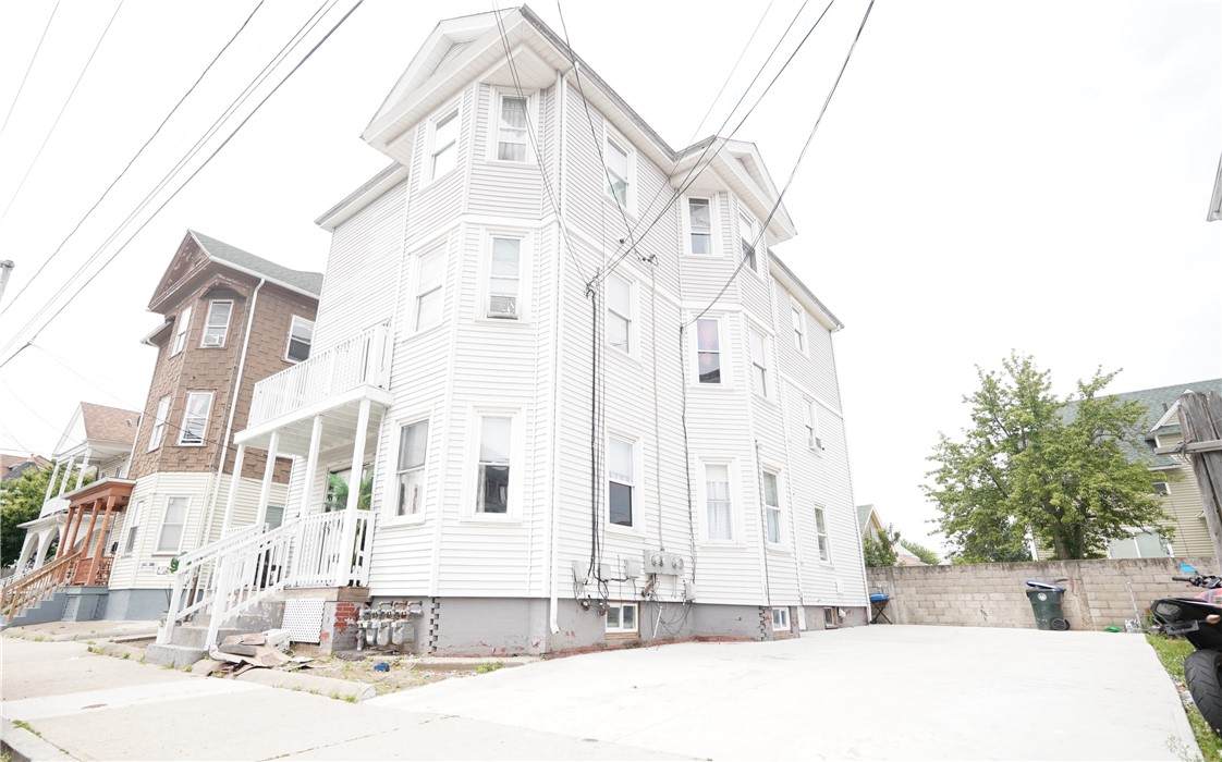 271 Union Avenue - Photo 1