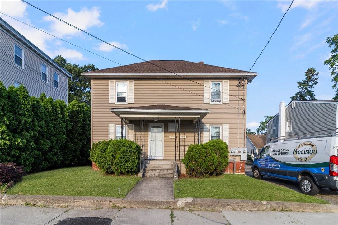 598 Laurel Hill Avenue - Photo 1