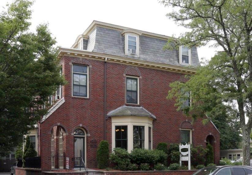 322 Broadway - Photo 1