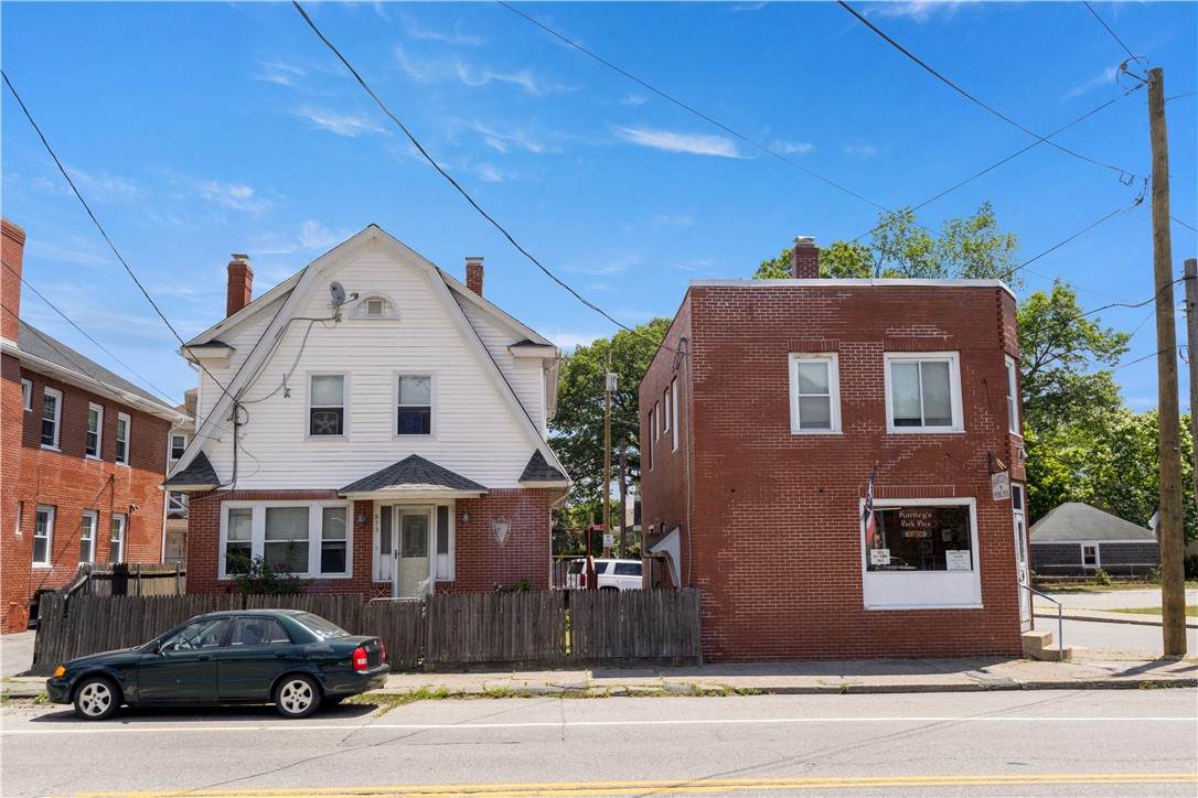 871 Smithfield Avenue - Photo 1