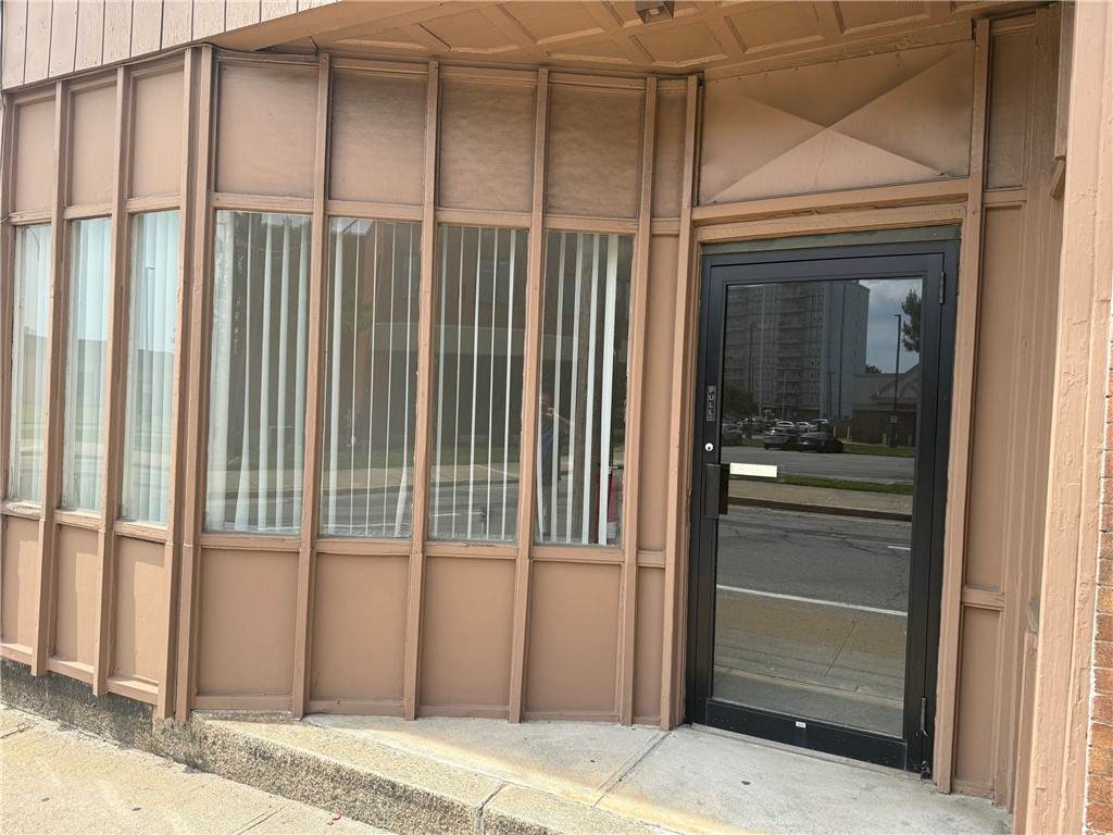 520 Social Street - Photo 1