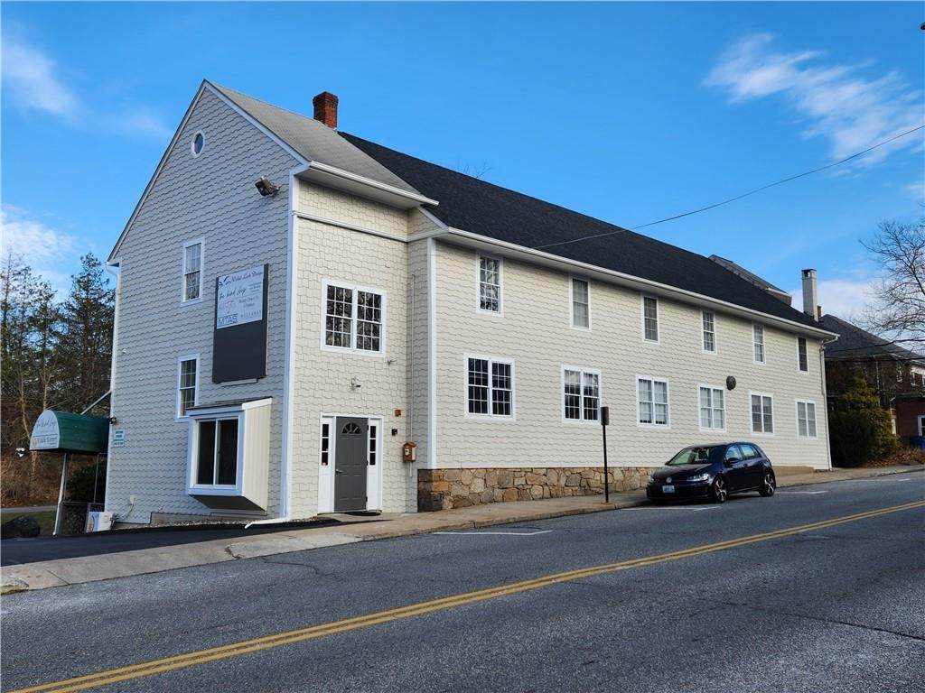 213 Robinson Street - Photo 1