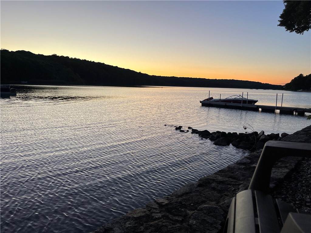 8 Woodsia Road - Photo 1