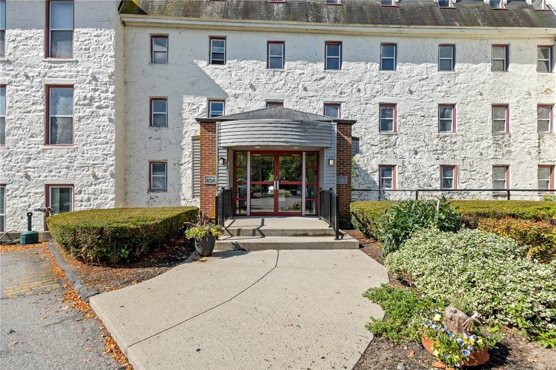 494 Woonasquatucket Avenue - Photo 1
