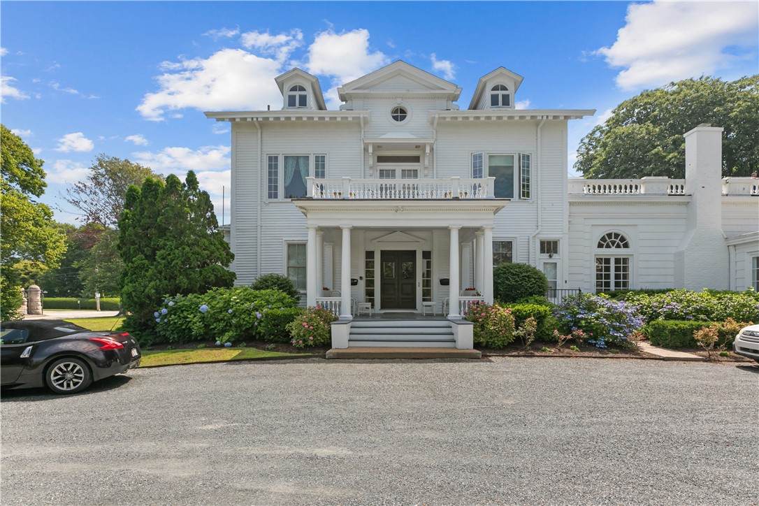718 Bellevue Avenue - Photo 1