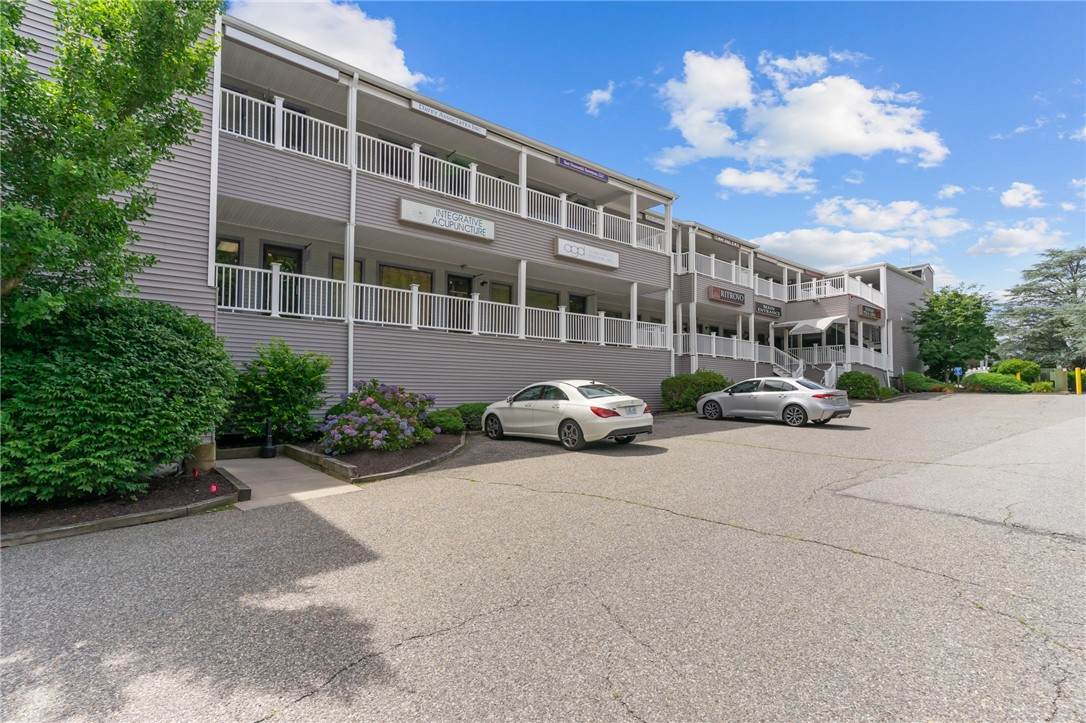 1050 Main Street - Photo 1