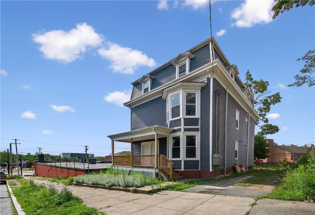 12 Duncan Avenue - Photo 1