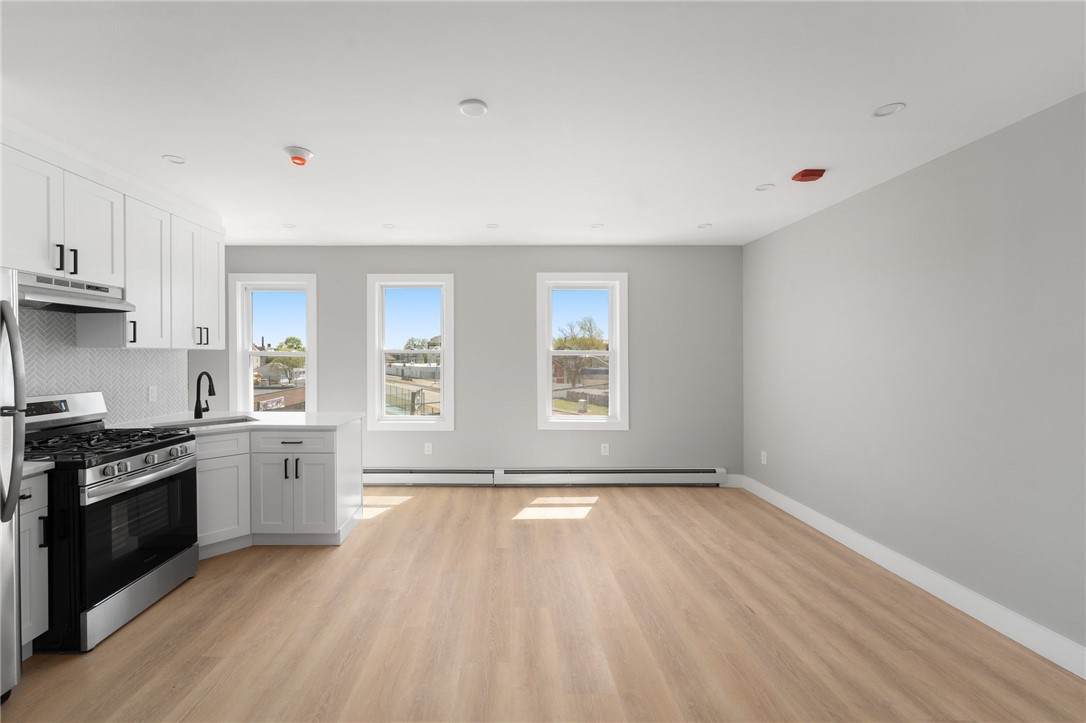 735 Broadway - Photo 1