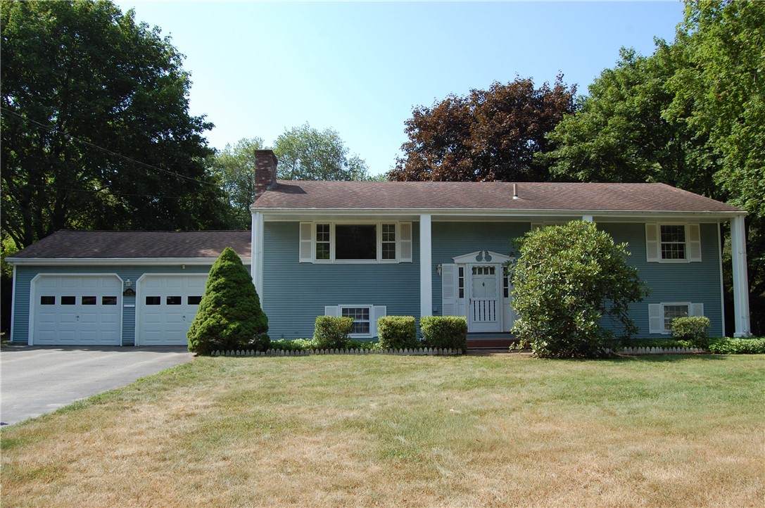 109 Suffolk Drive - Photo 1