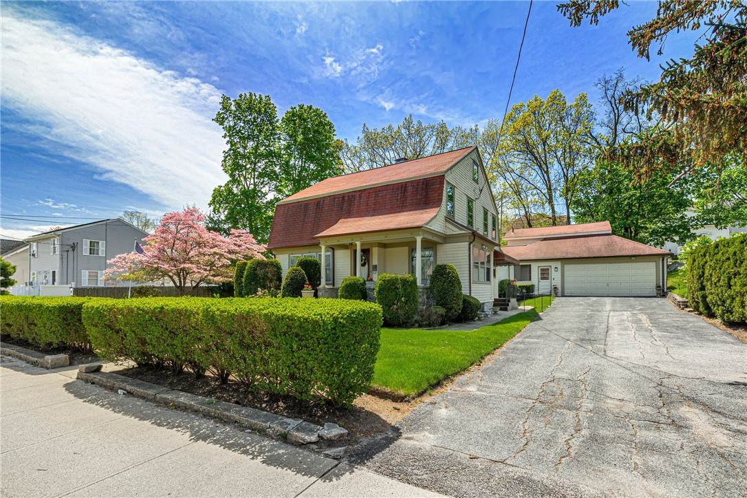 90 Putnam Pike - Photo 1