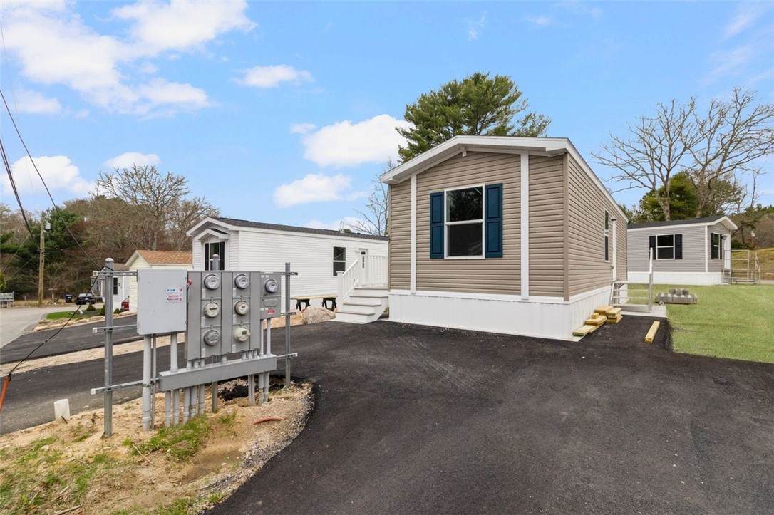 27 Foxtrot Drive - Photo 1