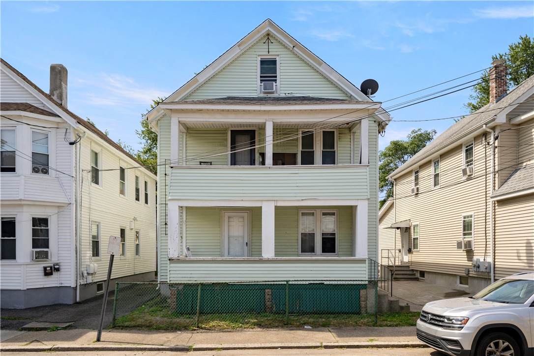 27 Collins Avenue - Photo 1