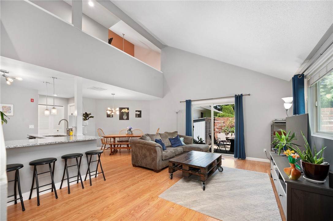 933 Williamsburg Circle - Photo 1