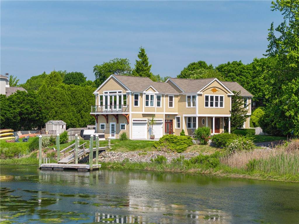 137 Congdon Avenue - Photo 1