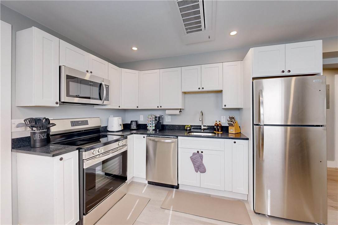 44 Hall Street - Photo 1