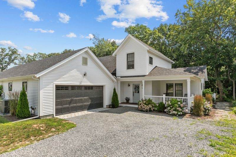 559 Bristol Ferry Road - Photo 1