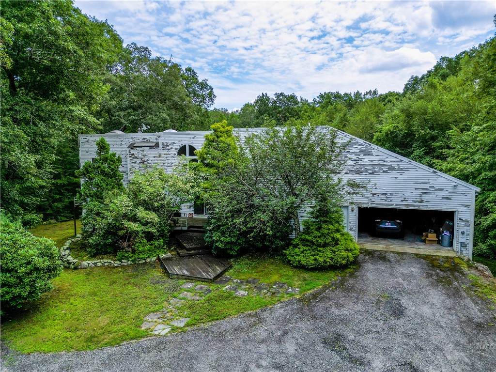 1240 Hartford Pike - Photo 1