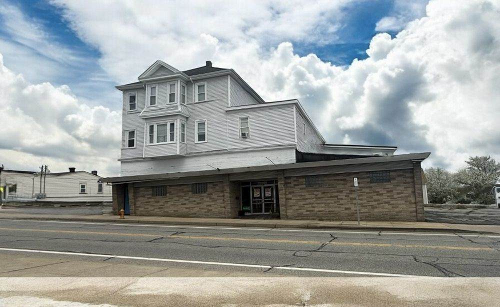 42 Main Road - Photo 1