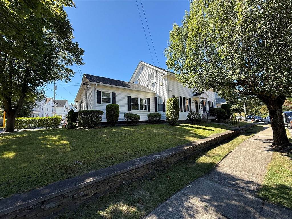 909 Roosevelt Avenue - Photo 1