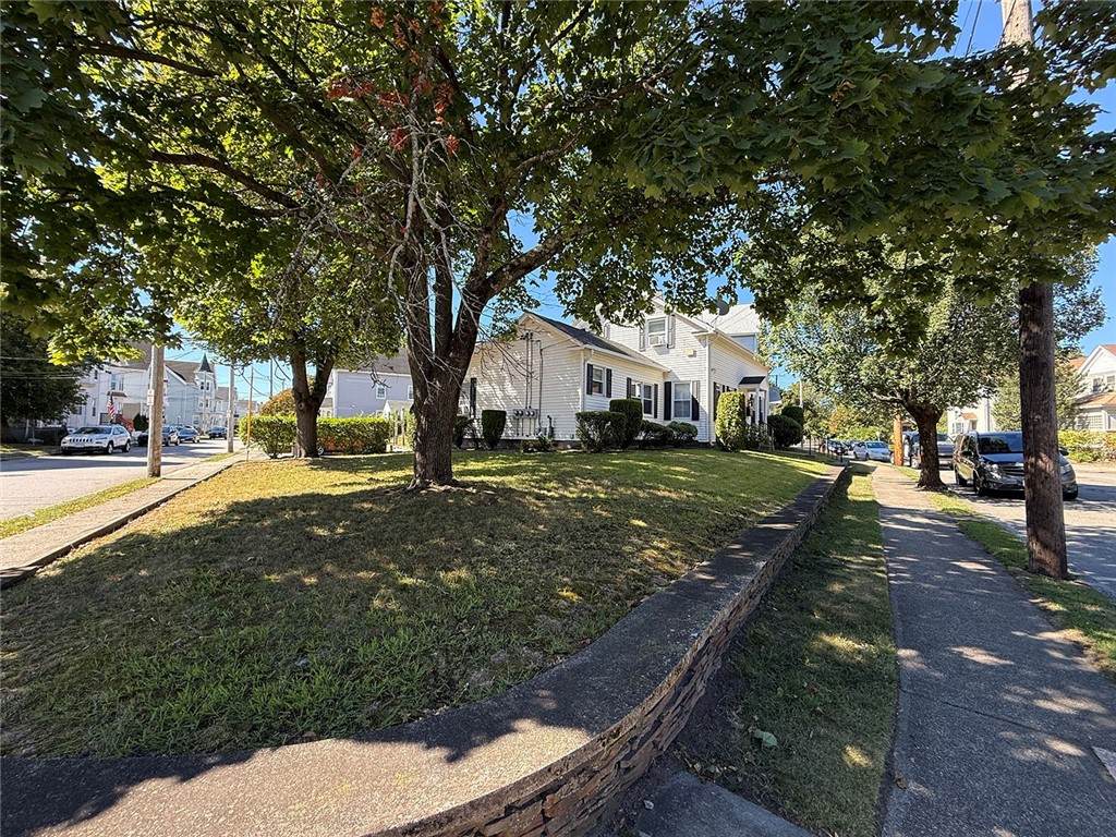 https://bt-photos.global.ssl.fastly.net/rhodeisland/orig_boomver_1_1393457-2.jpg