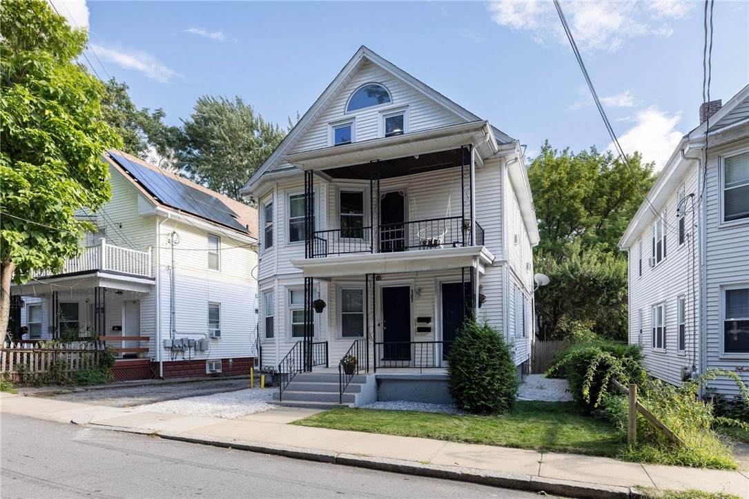 105 Garfield Avenue - Photo 1