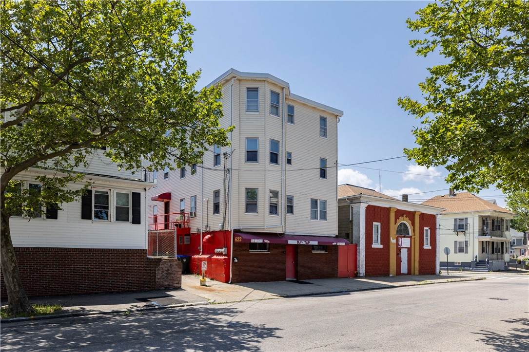 622 Union Avenue - Photo 1