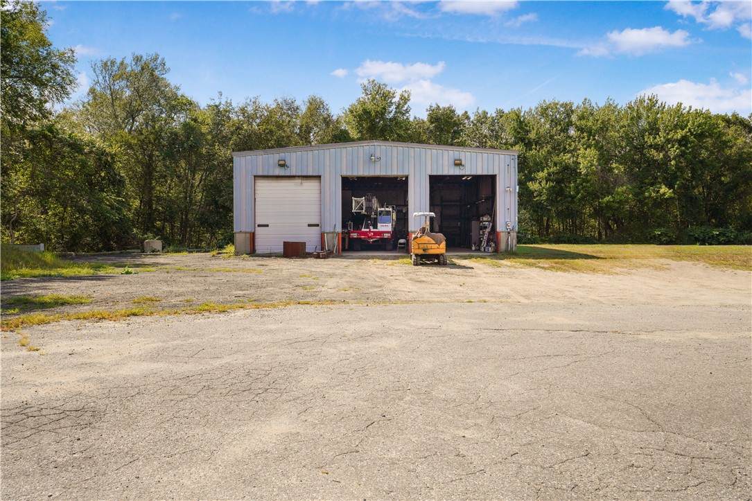 99 Aquidneck Drive - Photo 1