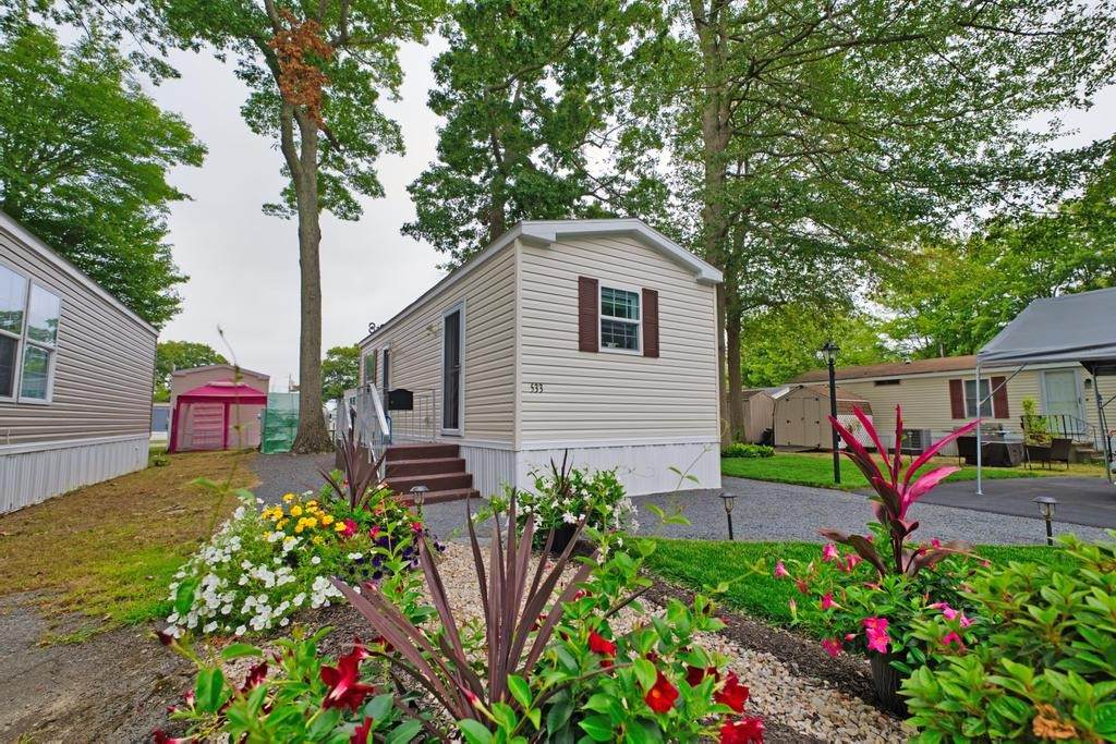 533 Forest Park - Photo 1