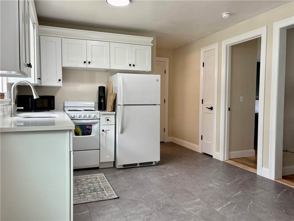 70 Carroll Avenue - Photo 1