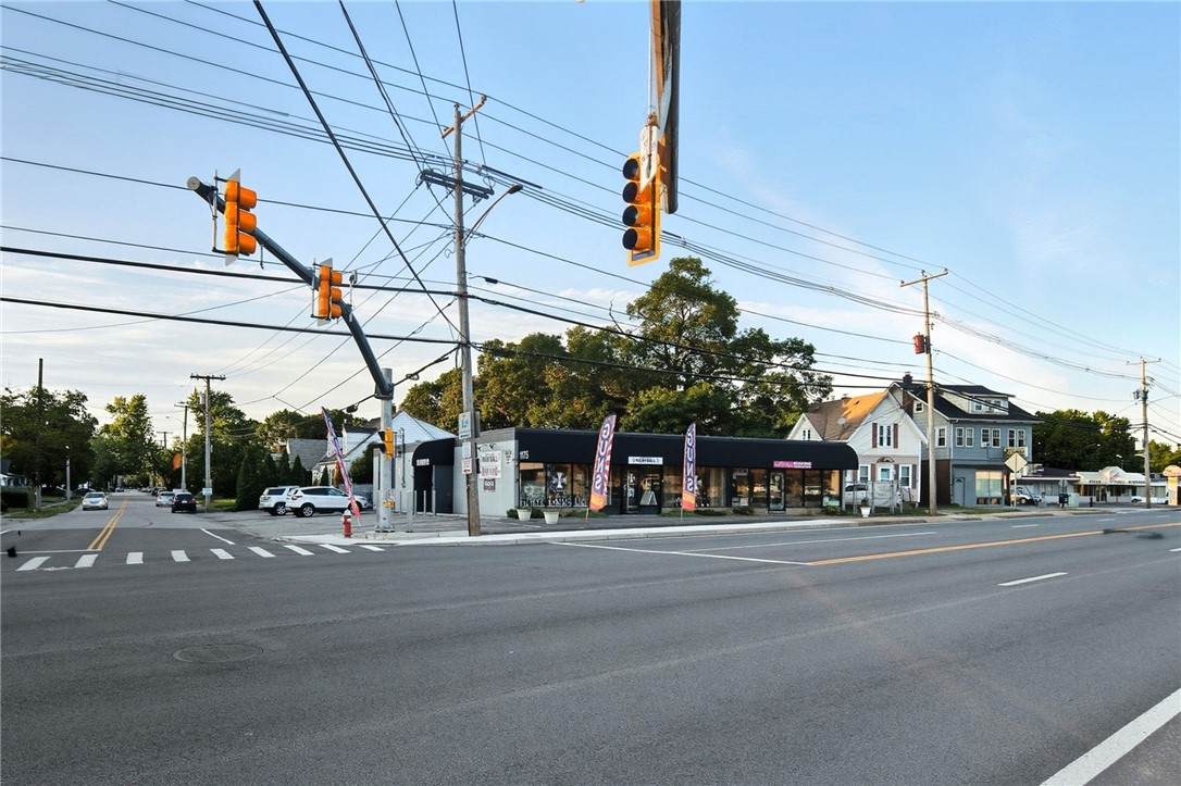 1175 Post Road - Photo 1