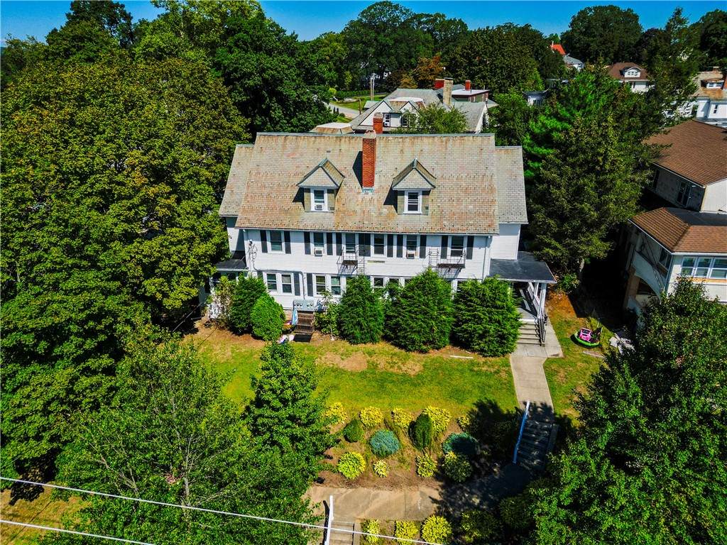 415 Blackstone Street - Photo 1