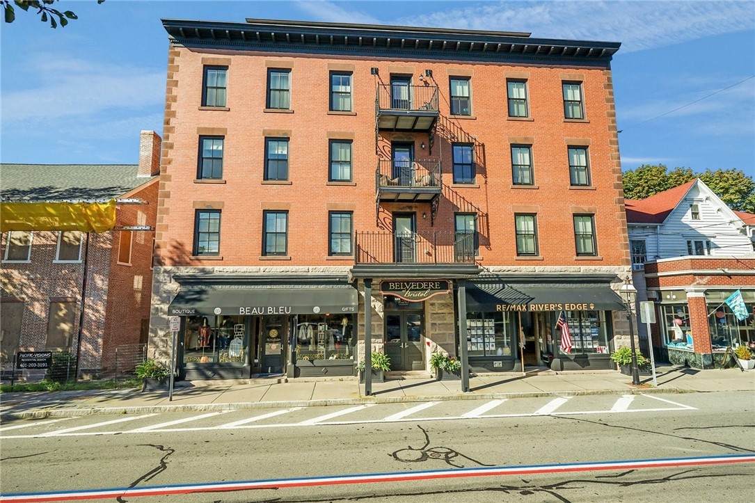 423 Hope Street - Photo 1