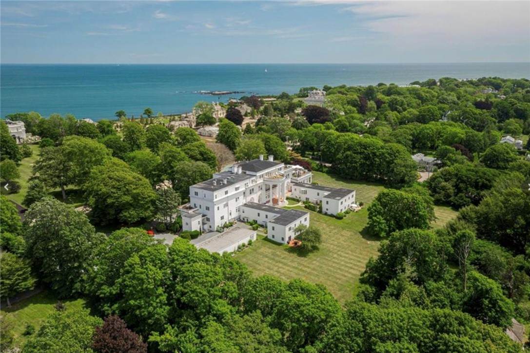 553 Bellevue Avenue - Photo 1