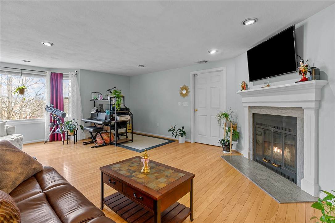 44 Knoll Place - Photo 1