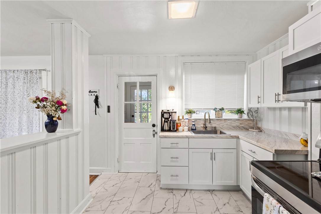 476 Providence Street - Photo 1