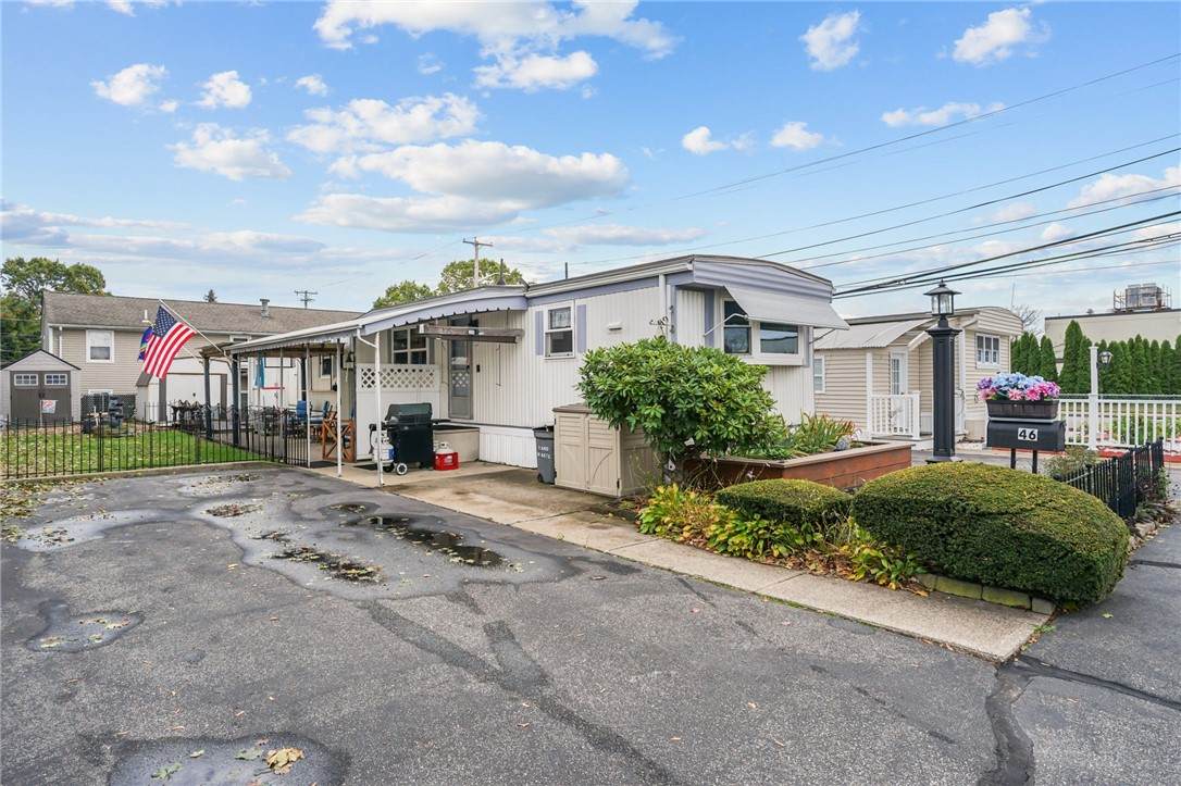 46 Lowell Avenue - Photo 1