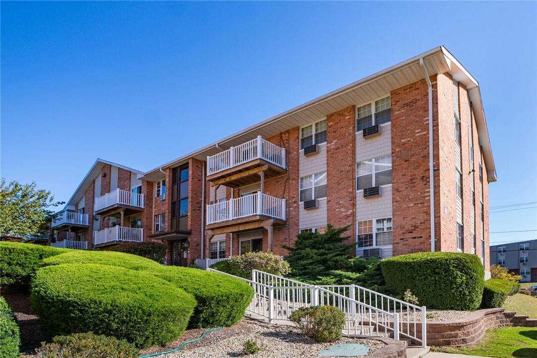 43 Bullocks Point Avenue - Photo 1