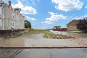 690 Potters Avenue - Photo 1