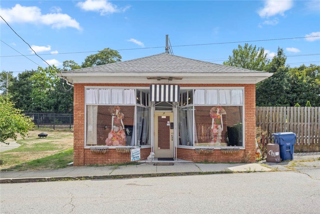 142 Duke Street - Photo 1