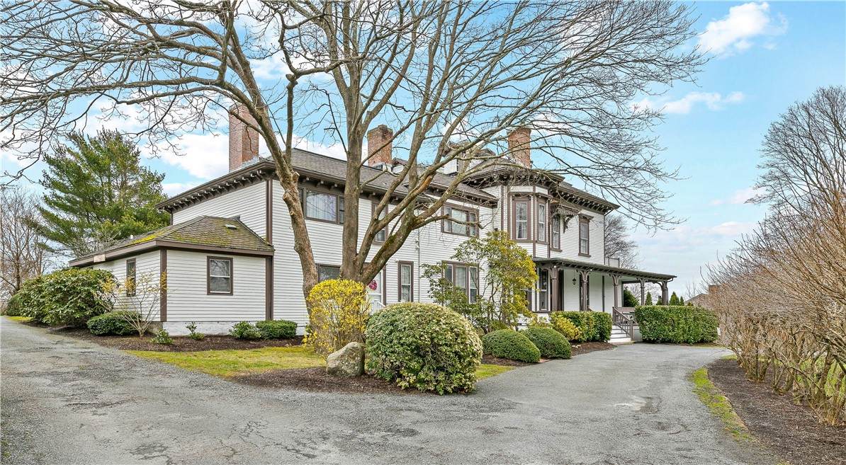 46 Chastellux Avenue - Photo 1