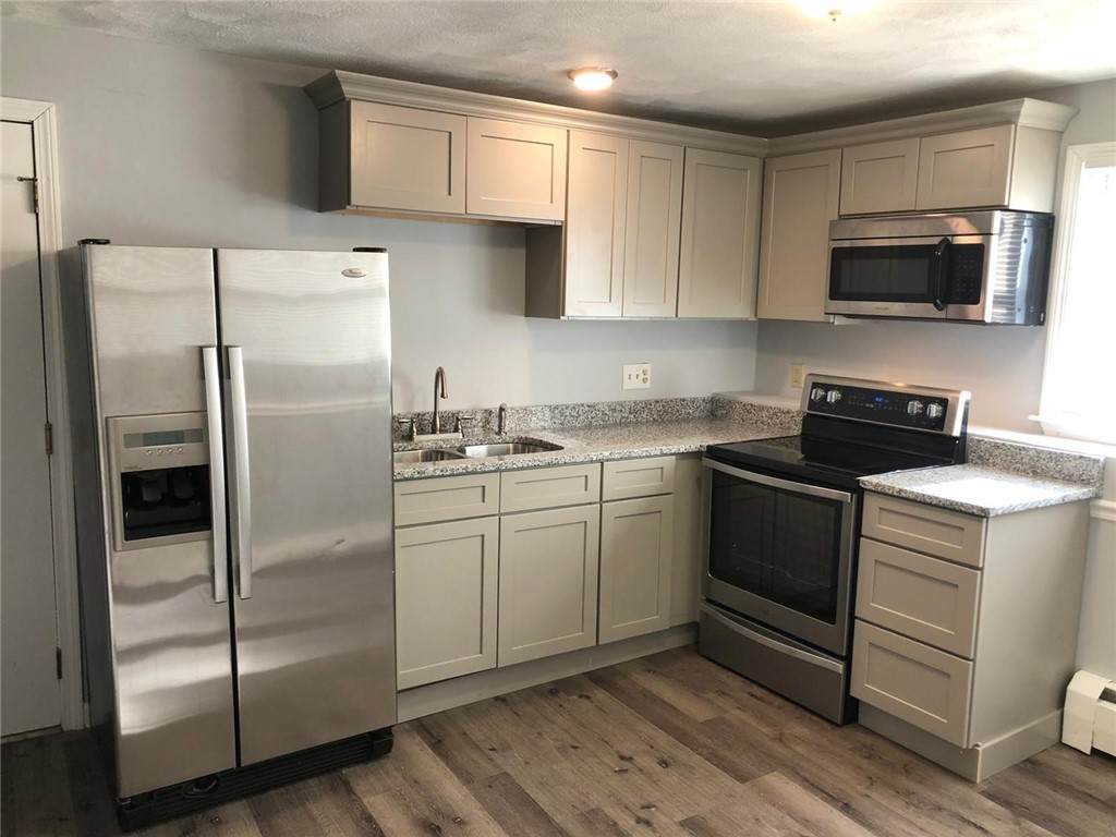 422 Smithfield Avenue - Photo 1