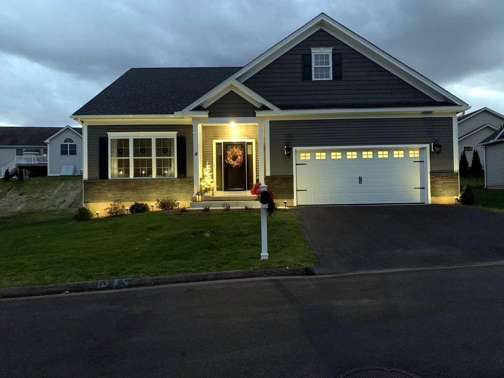 4 Copley Circle - Photo 1